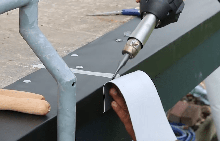 Balkon undicht? Tipps vom Profi-Dachdeckermeister - Dach PRO Dachdeckerwerkzeug Bedarf