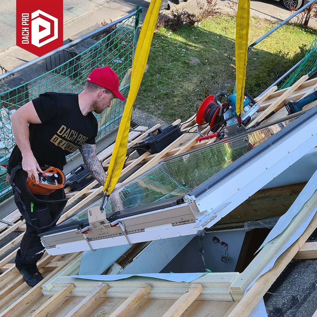 Dachfenster einbauen - so geht es am einfachsten - Dach PRO Dachdeckerwerkzeug Bedarf