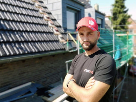 Dachrinnenreinigung leicht gemacht: Tipps vom Profi-Dachdeckermeister - Dach PRO Dachdeckerwerkzeug Bedarf