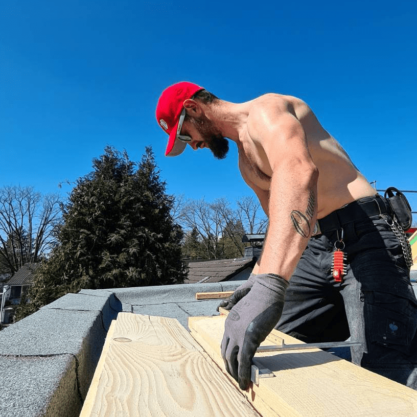 Top 10 Tipps für Dachhandwerker bei Sonne und Hitze - So bleibst du cool - Dach PRO Dachdeckerwerkzeug Bedarf