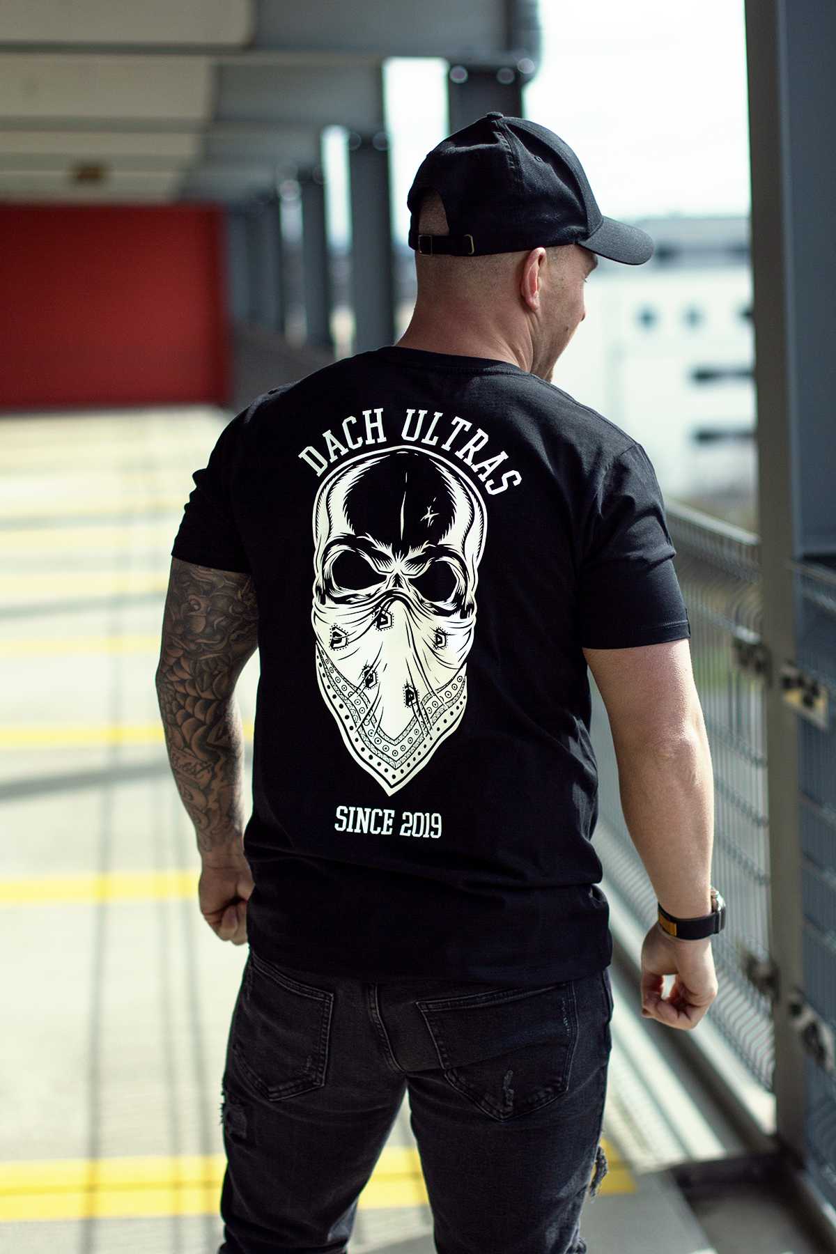 'DACH ULTRAS' - T-Shirt Schwarz/Weiss