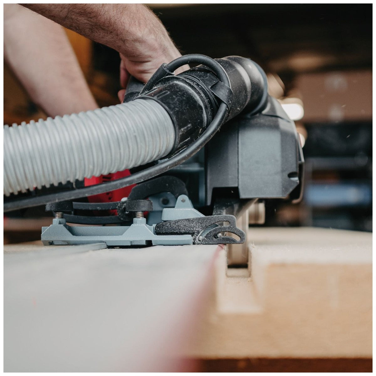 Mafell NFU 50 - The Groove Router per professionisti nella costruzione di legname