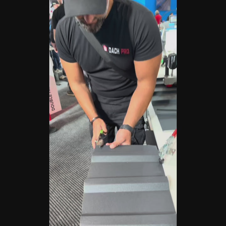 Video laden: UNIVERSAL CUTTER – Profi Blechschere für Trapezblech &amp; Profilblech mit Bohrmaschinenantrieb