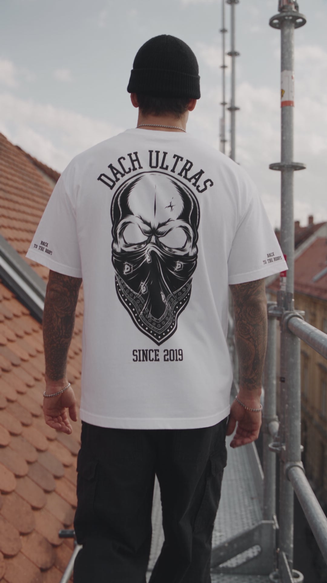 Video laden: DACH ULTRAS'-T-Shirt White