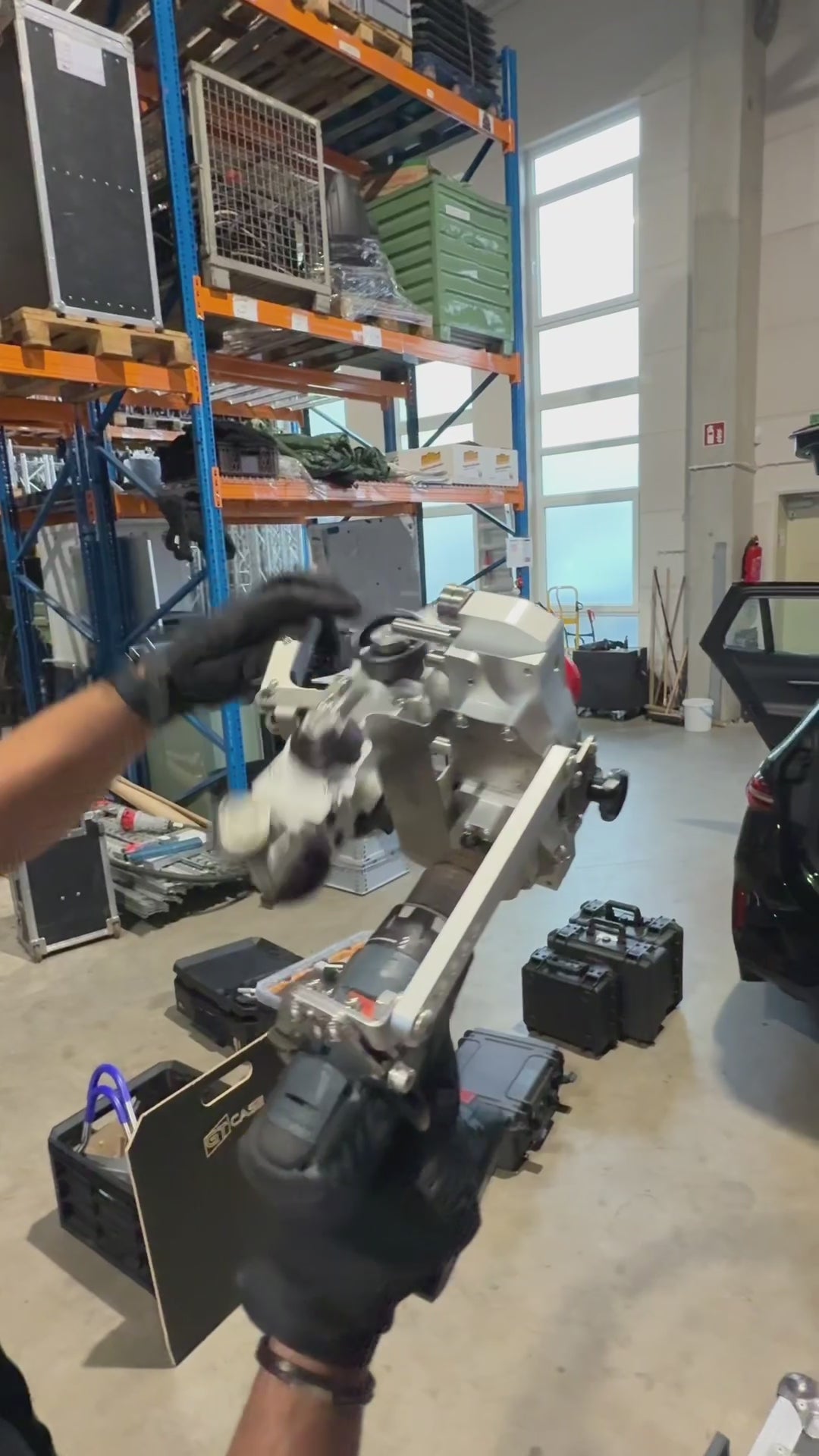 Cargar vídeo: Falz Seamer II Pasos | Pliegue del techo