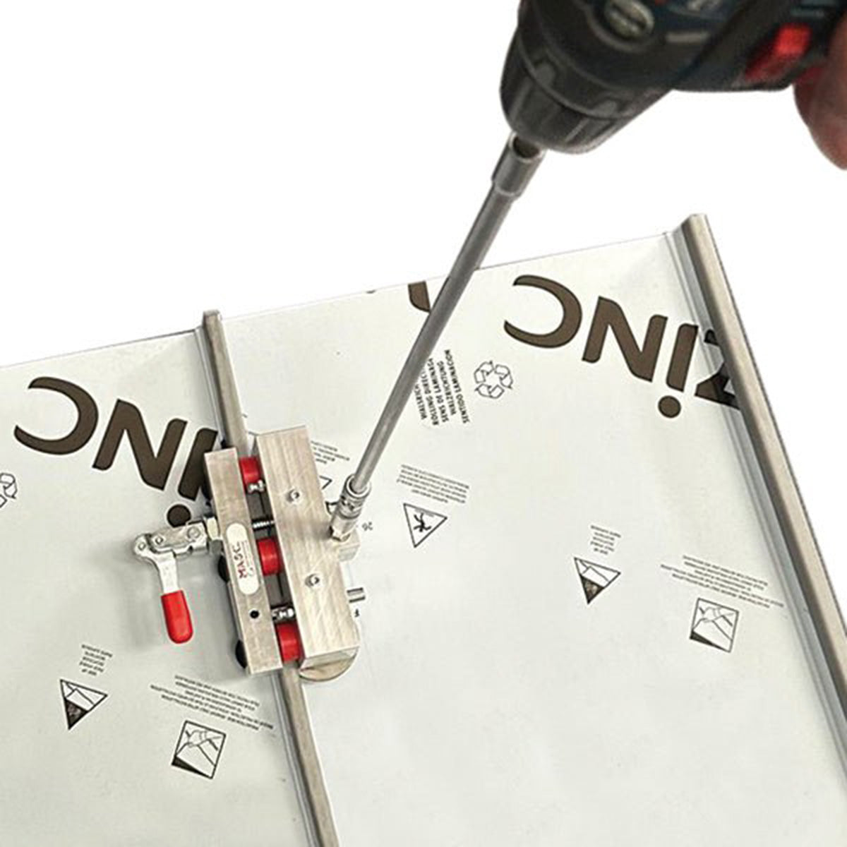 Masc - angle folding closer